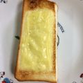 ankotetu's cooksnap of when they made 鼻にツーンと！わさびマヨチーズトースト.