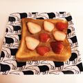 ❁Abake❁'s cooksnap of when they made 苺カスタード❀トースト.