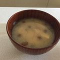 KAORU4649's cooksnap of when they made 豆腐となめこのみそ汁.