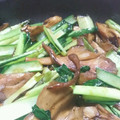 mariko0609's cooksnap of when they made 小松菜としめじのオイスターソース炒め☆.