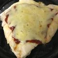 トラととら's cooksnap of when they made 糖質制限中もOK！焼くだけ簡単チキンピザ.
