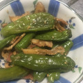 emi0015's cooksnap of when they made ししとうとベーコンのごま和え.