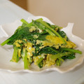 ぽっぽぺぺ's cooksnap of when they made しゃっきり小松菜＆舞茸＆卵の塩炒め。.