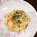 ネムサマ惑星's cooksnap of when they made 海老とアサリ缶カニ缶のパラパラ焼きピラフ.