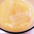 yama-chan's cooksnap of when they made 大根とベーコンのコンソメスープ.