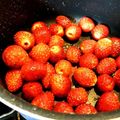 グルタ民's cooksnap of when they made ストローde簡単☆苺のヘタの取り方♪.