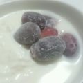 ☆shizu's cooksnap of when they made ヨーグルトには冷凍ぶどう♪.