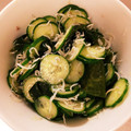 クックD0KD41☆'s cooksnap of when they made 簡単♪しらすときゅうりの和え物.