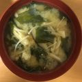 うさこママ★'s cooksnap of when they made 大根としめじのわかめ味噌汁.