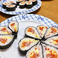 はな、's cooksnap of when they made お弁当にかわいい。しずく型のり巻き.
