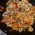 yyy510's cooksnap of when they made 蓮根と人参と豚肉のきんぴら.
