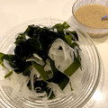 おみぶ's cooksnap of when they made 新玉ねぎと生わかめのサラダ.
