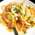 ユーロン's cooksnap of when they made 鮭と玉ねぎのハニーコチュジャン炒め.