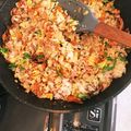 てちこUo･ｪ･oU's cooksnap of when they made 簡単な絶品セロリ葉っぱで海老チャーハン.