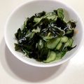 クックR486MR☆'s cooksnap of when they made わかめときゅうりの酢の物.