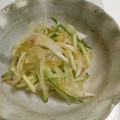 むぴょこぴょこん's cooksnap of when they made 新玉ねぎときゅうりの和風サラダ.