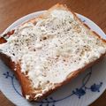 手抜きオバサンみるこ's cooksnap of when they made チーズ好きのためのクリームチーズトースト.
