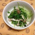 ぽぽきゅ's cooksnap of when they made しめじと水菜de大人のおひたし.