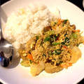Kanchan☆'s cooksnap of when they made カニかまとカレー缶でタイ風カニカレー炒め.
