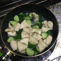 Haruca☆'s cooksnap of when they made 鶏むね肉ときゅうりのねぎ塩炒め.