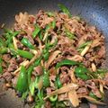 クックBZTVUP☆'s cooksnap of when they made 牛肉としめじとごぼうの甘辛.