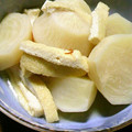 桜ハム吉's cooksnap of when they made 油揚げとカブの煮物.