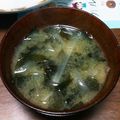 こともみ's cooksnap of when they made 生わかめと玉ねぎの味噌汁.