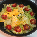 Yongren's cooksnap of when they made ゴマ油のコクが決めてのレタスと卵炒め.