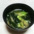 ☆yopipi's cooksnap of when they made 旬【スナップえんどうとワカメの味噌汁】.
