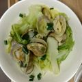 sakmo's cooksnap of when they made 絶品！あさりと春キャベツのバター酒蒸し.