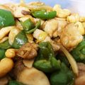 momocookin's cooksnap of when they made 簡単★鶏肉とピーマンのカシューナッツ炒め.