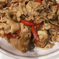 ＭＯＫＯＳＮＯＷ's cooksnap of when they made 豚肉ときのこのカラフルしょうが焼き.