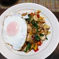 ｏｋｉｔｓｕ's cooksnap of when they made チキンのバジル炒め（ガパオ風ごはん）.