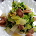ち（＊´・ω・｀）ろ's cooksnap of when they made 豆苗と白菜とソーセージの炒め物.
