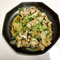 みけねこみなこ's cooksnap of when they made 簡単！豆苗と豚バラの炒め物.