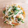 mikko6's cooksnap of when they made みょうがとエノキ・大葉のみぞれ酢あえ♪.