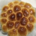 sakutakuhitoshu's cooksnap of when they made 感激手こねバターロール⭐レーズンクルミ.