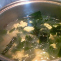 もぇもぇちゃん's cooksnap of when they made 簡単☆わかめと春雨の時たまスープ.