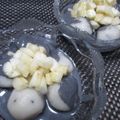 ジョングレ's cooksnap of when they made バナナ白玉の黒ゴマ汁粉♡.