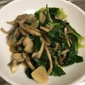 ★ハナエ★'s cooksnap of when they made サラダ菜としめじのスタミナ炒め♡.