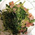 にむばすしゅたーぜん's cooksnap of when they made 豆苗とベーコンのペッパー醤油.