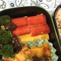 まさたかまま's cooksnap of when they made お弁当に♡カニカマ上のせ♡鮮か赤い卵焼き.