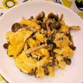 ゆかｯくま's cooksnap of when they made しめじと玉子の中華風炒め.