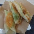 えびえり's cooksnap of when they made 餃子の皮で☆アボカド☆ベーコンチーズ巻き.