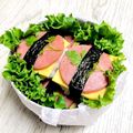 ☆のんのんの～ん☆'s cooksnap of when they made ひな祭りに♪スパム風ソーセージおにぎり.