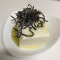 こがしママ's cooksnap of when they made おつまみ冷奴 塩昆布 オリーブオイル.