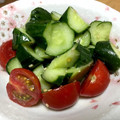 料理ニガテ系女子☆'s cooksnap of when they made きゅうりとプチトマトの漬物.
