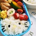 ＊sunlight＊'s cooksnap of when they made 簡単キャラ弁おかず♡キティちゃんのリボン.