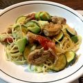 かおりり5's cooksnap of when they made 鶏とアボカドとトマトとチーズのパスタ.