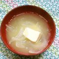 がっしゅまま's cooksnap of when they made とろろ昆布、豆腐と玉ねぎのお味噌汁.